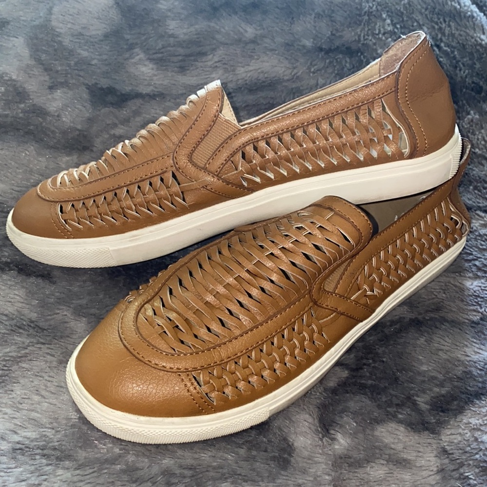 Nine West Slip On Sneaker Size 8